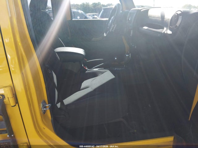 2015 Jeep Wrangler Unlimited Sport მანქანა იყიდება აუქციონზე, vin: 1C4BJWDGXFL650221, აუქციონის ნომერი: 44889142