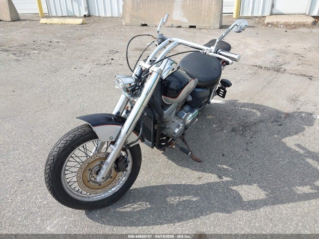 2004 HONDA VT750 JH2RC50444M000037 Photo 1