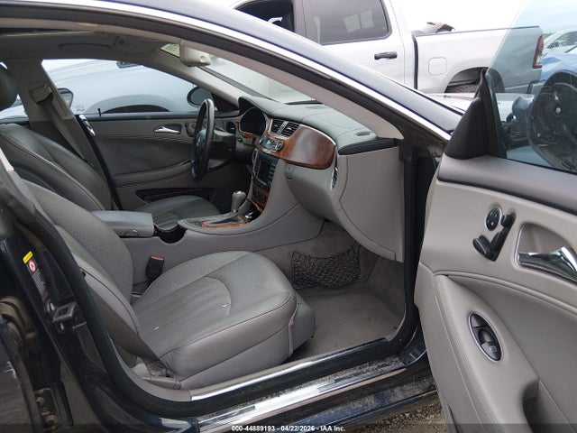 Продаж на аукціоні авто 2006 Mercedes-benz Cls 500, vin: WDDDJ75X06A068286, номер лоту: 44889193