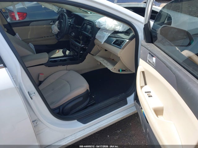 Продажа на аукционе авто 2017 Hyundai Sonata Se, vin: 5NPE24AF5HH577390, номер лота: 44889212