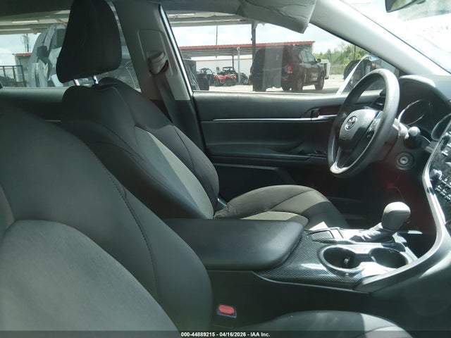 Продажа на аукционе авто 2019 Toyota Camry Le, vin: 4T1B11HK6KU270942, номер лота: 44889215
