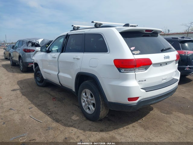 44889219 :رقم المزاد ، 1C4RJFAG3FC829557 vin ، 2015 Jeep Grand Cherokee Laredo مزاد بيع
