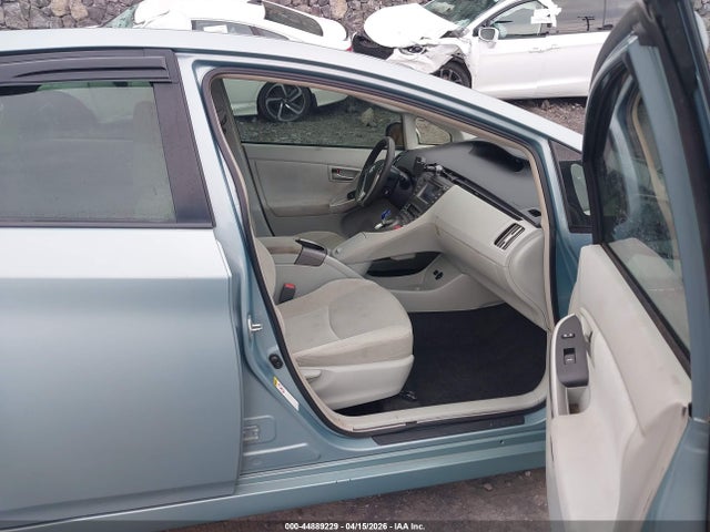 44889229 :رقم المزاد ، JTDKN3DU0E1791057 vin ، 2014 Toyota Prius Five/four/three/two مزاد بيع