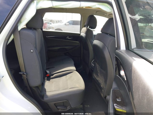 2017 Kia Sorento 2.4l Lx მანქანა იყიდება აუქციონზე, vin: 5XYPG4A3XHG250930, აუქციონის ნომერი: 44889236