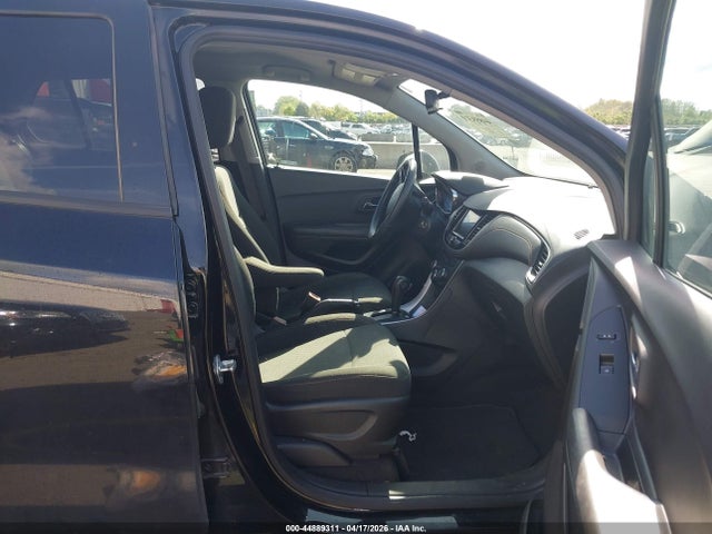 KL7CJKSB8LB326560 Chevrolet Trax Fwd Ls