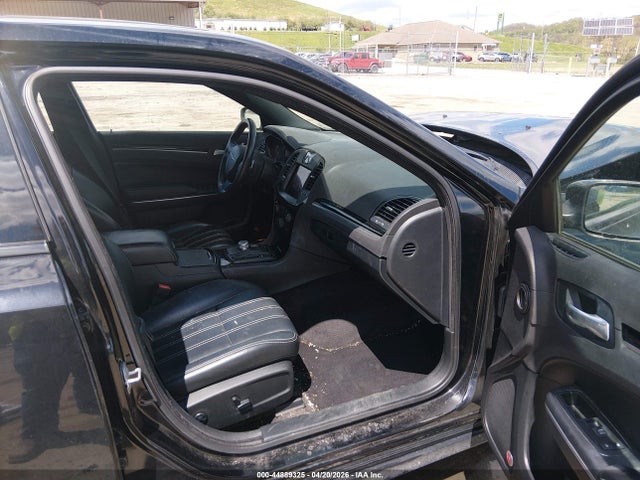 Продаж на аукціоні авто 2017 Chrysler 300 300s Awd, vin: 2C3CCAGG7HH604069, номер лоту: 44889325
