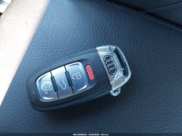 WAUFFAFL9FN028226 Audi A4 2.0t Premium