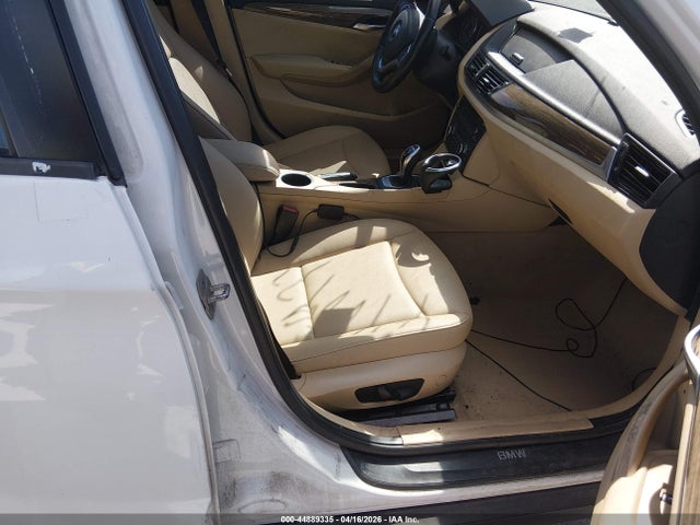 Продаж на аукціоні авто 2015 Bmw X1 Sdrive28i, vin: WBAVM1C56FV319368, номер лоту: 44889335
