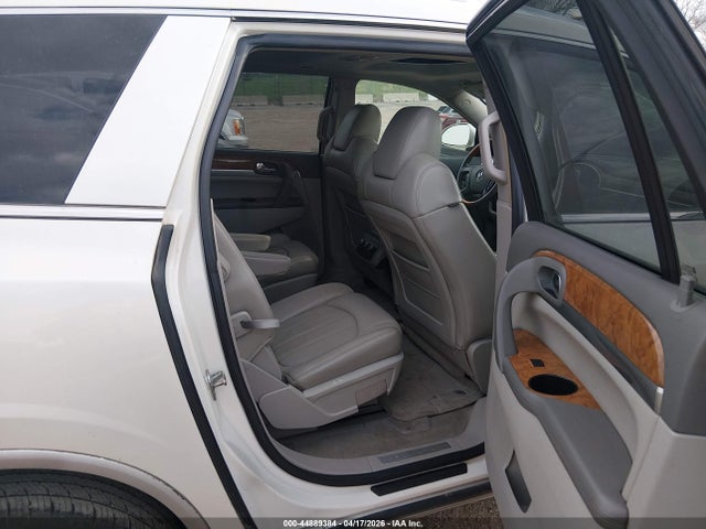 44889384 :رقم المزاد ، 5GAER23748J280545 vin ، 2008 Buick Enclave Cxl مزاد بيع