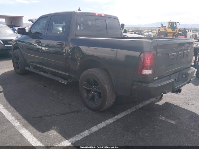 1C6RR7MT1JS122292 RAM 1500 Night 4x4 5&#039;7 Box