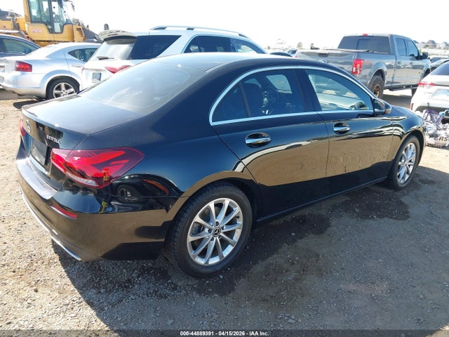 2019 MERCEDES-BENZ A 220 WDD3G4EB7KW028264 Photo 3