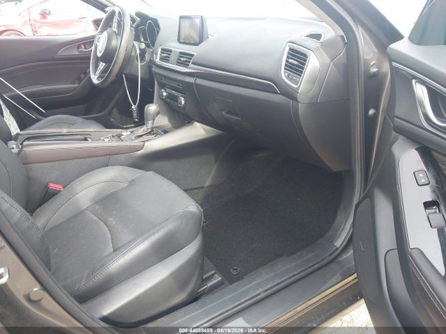 3MZBN1W3XHM129547 Mazda Mazda3 Grand Touring