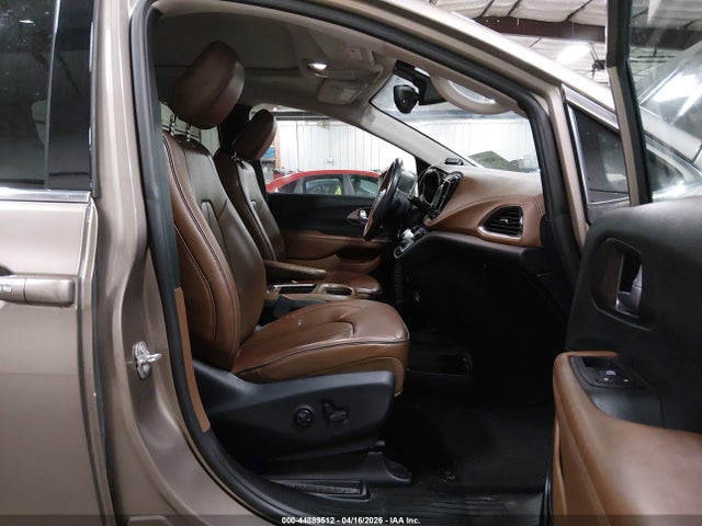 44889512 :رقم المزاد ، 2C4RC1GG2HR554973 vin ، 2017 Chrysler Pacifica Limited مزاد بيع