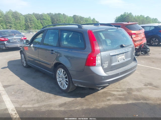 Auction sale of the 2011 Volvo V50 T5/t5 R-design, vin: YV1672MW1B2619790, lot number: 44889542