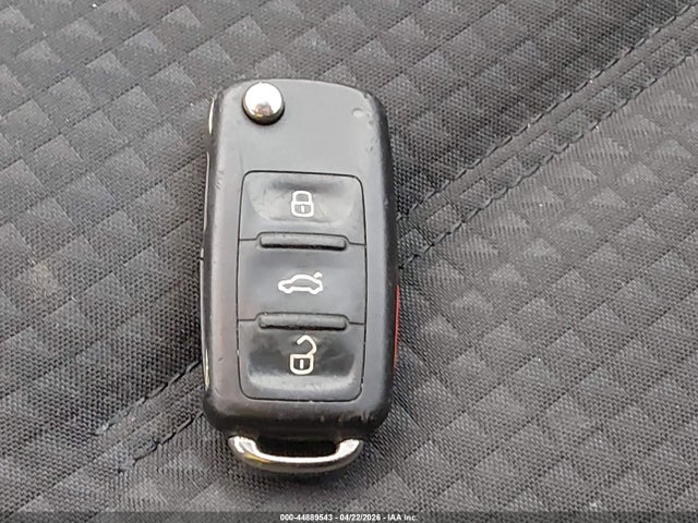 Aukcja sprzedaży 2015 Volkswagen Jetta 1.8t Se, vin: 3VWD17AJ0FM315575, numer aukcji: 44889543