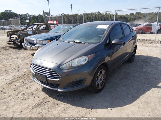 Ford FIESTA SE 2019 3FADP4BJ7KM120569 Image 2