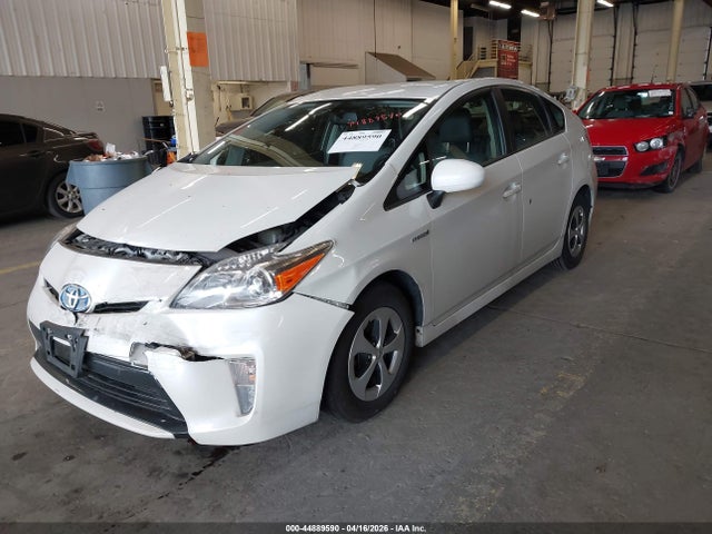 Toyota Prius Four 2015 JTDKN3DU7F0459219 Image 2