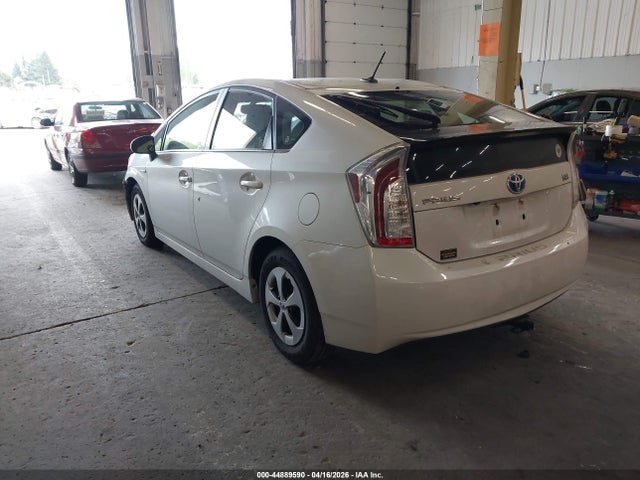 Toyota Prius Four 2015 JTDKN3DU7F0459219 Image 3
