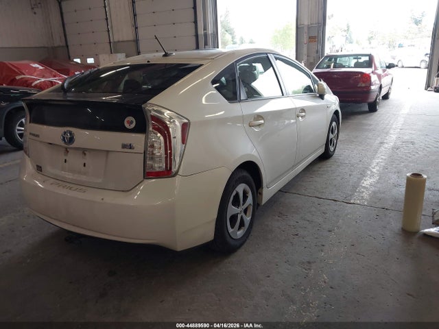 Toyota Prius Four 2015 JTDKN3DU7F0459219 Image 4