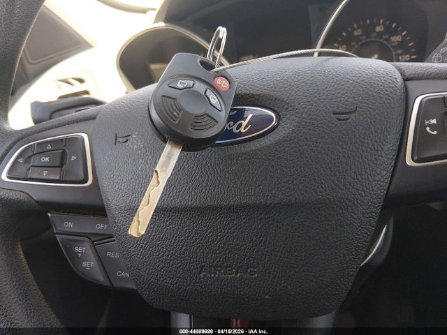 1FMCU0GD2HUA41207 Ford ESCAPE SE