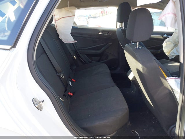 2019 Volkswagen Jetta 1.4t R-line/1.4t S/1.4t Se მანქანა იყიდება აუქციონზე, vin: 3VWCB7BU5KM130188, აუქციონის ნომერი: 44889623