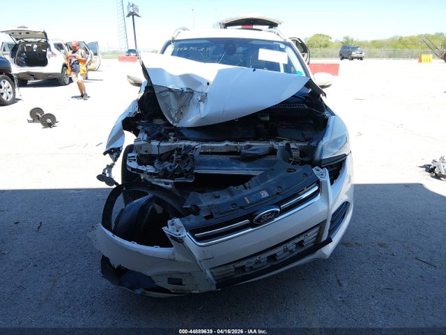 44889639 :رقم المزاد ، 1FMCU9J97EUA62123 vin ، 2014 Ford Escape Titanium مزاد بيع