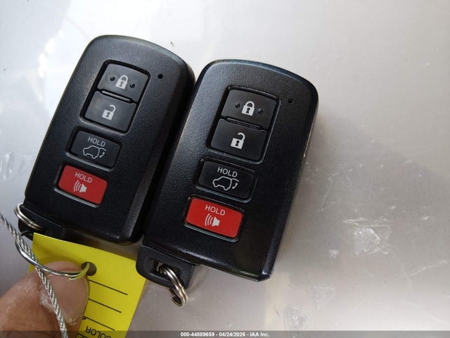 44889659 :رقم المزاد ، JTMRJREV7JD210733 vin ، 2018 Toyota Rav4 Hybrid Xle مزاد بيع