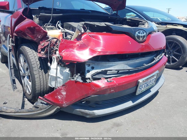 JTNKHMBX6K1022094 Toyota C-HR LE
