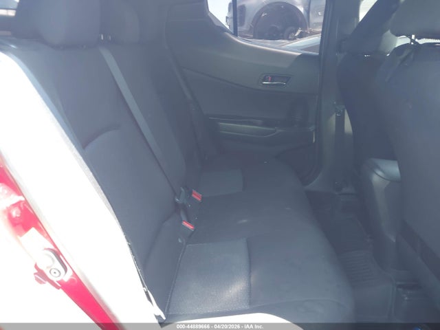 JTNKHMBX6K1022094 Toyota C-HR LE