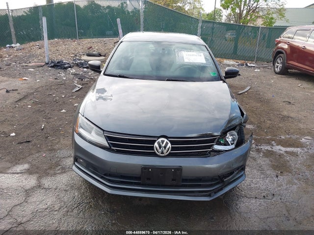 44889670 :رقم المزاد ، 3VWD17AJ0HM404548 vin ، 2017 Volkswagen Jetta 1.8t Sport مزاد بيع