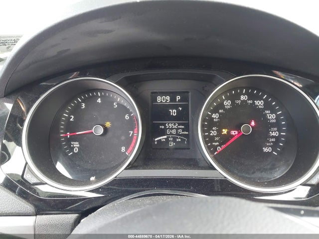 44889670 :رقم المزاد ، 3VWD17AJ0HM404548 vin ، 2017 Volkswagen Jetta 1.8t Sport مزاد بيع