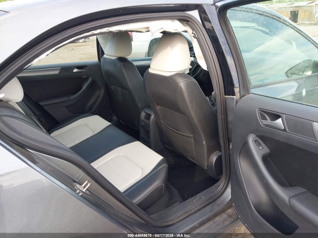 44889670 :رقم المزاد ، 3VWD17AJ0HM404548 vin ، 2017 Volkswagen Jetta 1.8t Sport مزاد بيع
