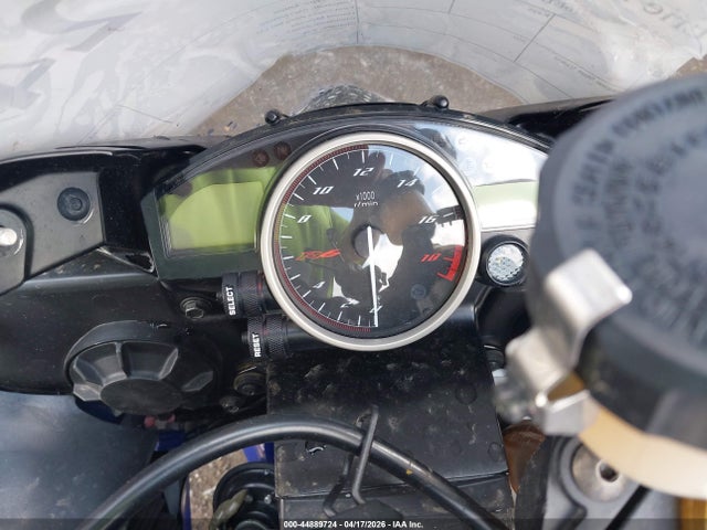Yamaha YZFR6 2015 JYARJ16E1FA034606 Image 7