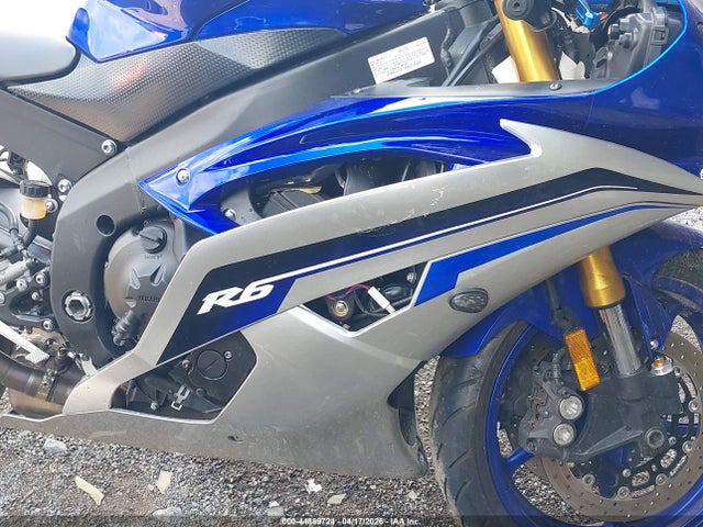 Yamaha YZFR6 2015 JYARJ16E1FA034606 Image 8