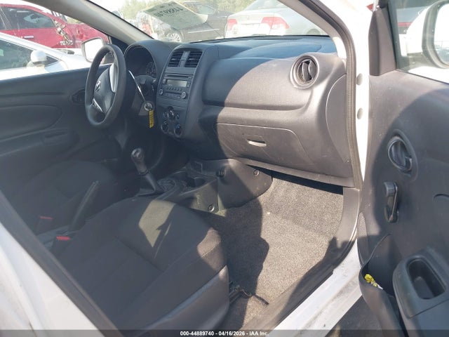 Aukcja sprzedaży 2017 Nissan Versa 1.6 S, vin: 3N1CN7AP4HL818044, numer aukcji: 44889740