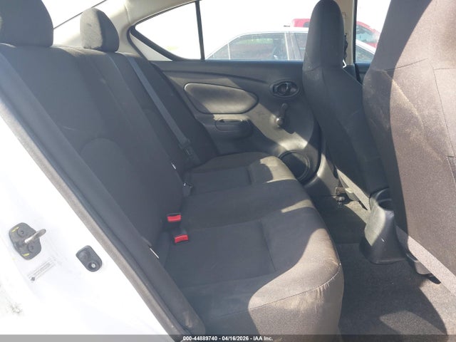 Aukcja sprzedaży 2017 Nissan Versa 1.6 S, vin: 3N1CN7AP4HL818044, numer aukcji: 44889740