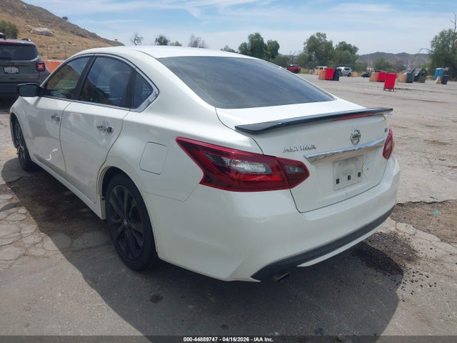 1N4AL3AP1HN336480 Nissan Altima 2.5 Sr
