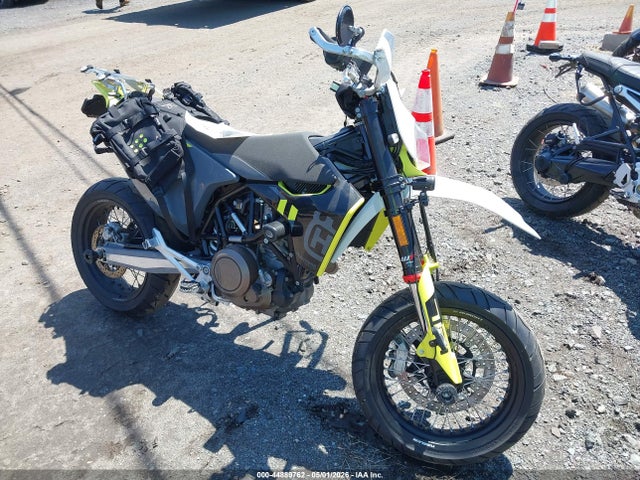 Auction sale of the 2023 Husqvarna Supermoto 701, vin: VBKUSV407PM744540, lot number: 44889762