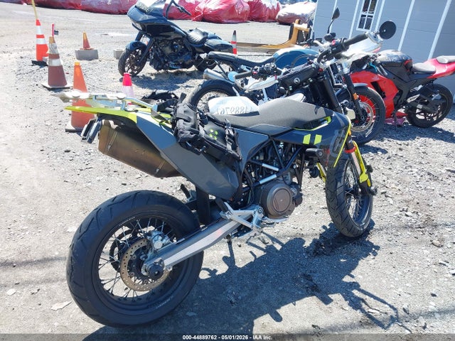 Husqvarna Supermoto 701 2023 VBKUSV407PM744540 Image 4