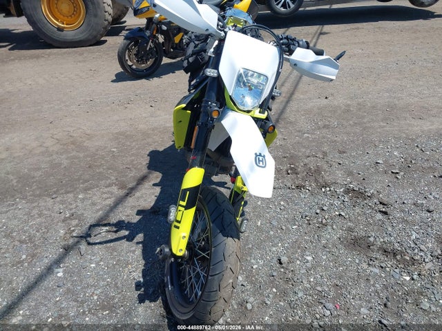 Husqvarna Supermoto 701 2023 VBKUSV407PM744540 Image 5