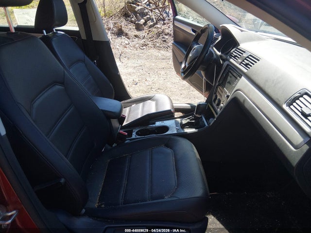 44889829 :رقم المزاد ، 1VWLA7A34KC005809 vin ، 2019 Volkswagen Passat 2.0t Wolfsburg Edition مزاد بيع
