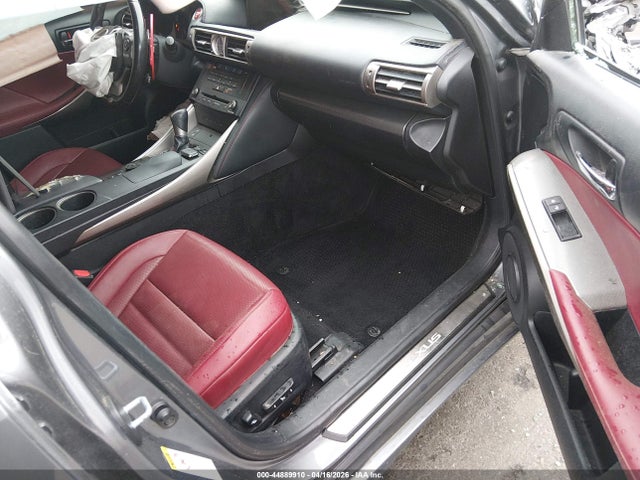 44889910 :رقم المزاد ، JTHBA1D20G5035088 vin ، 2016 Lexus Is 200t مزاد بيع