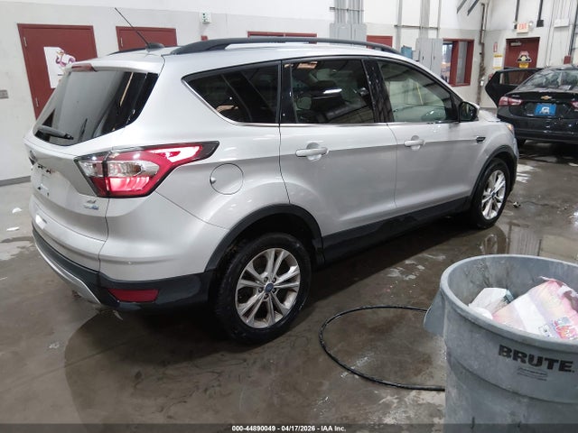 1FMCU9G95HUA72631 Ford ESCAPE SE