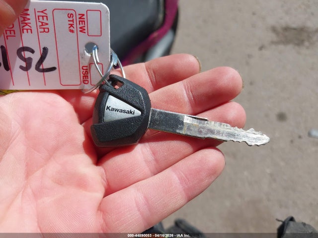 44890053 :رقم المزاد ، JKBZXJH16MA008647 vin ، 2021 Kawasaki Zx636 K مزاد بيع