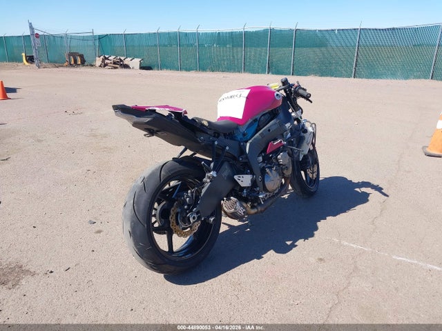 44890053 :رقم المزاد ، JKBZXJH16MA008647 vin ، 2021 Kawasaki Zx636 K مزاد بيع