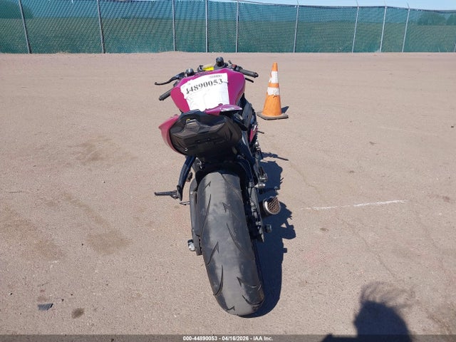 44890053 :رقم المزاد ، JKBZXJH16MA008647 vin ، 2021 Kawasaki Zx636 K مزاد بيع