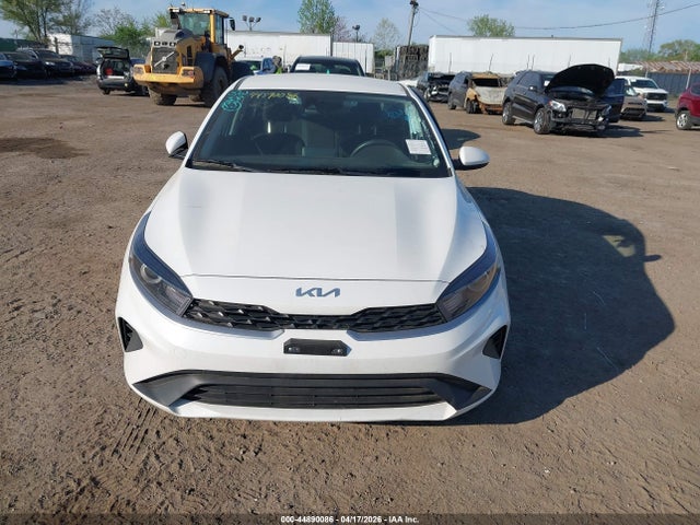 3KPF24AD0RE777392 KIA Forte Lxs