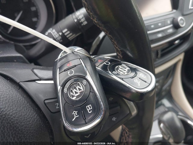 44890103 :رقم المزاد ، LRBFX1SA3JD027882 vin ، 2018 Buick Envision Essence مزاد بيع