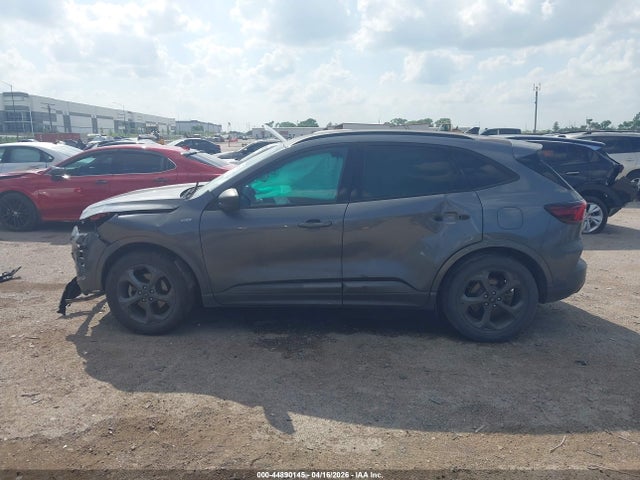 44890145 :رقم المزاد ، 1FMCU0MN1PUA02832 vin ، 2023 Ford Escape St-line مزاد بيع