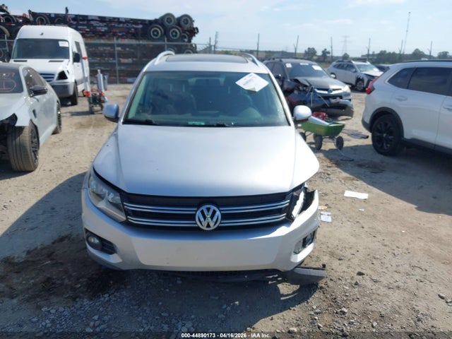 WVGAV7AX5FW527723 Volkswagen Tiguan Sel